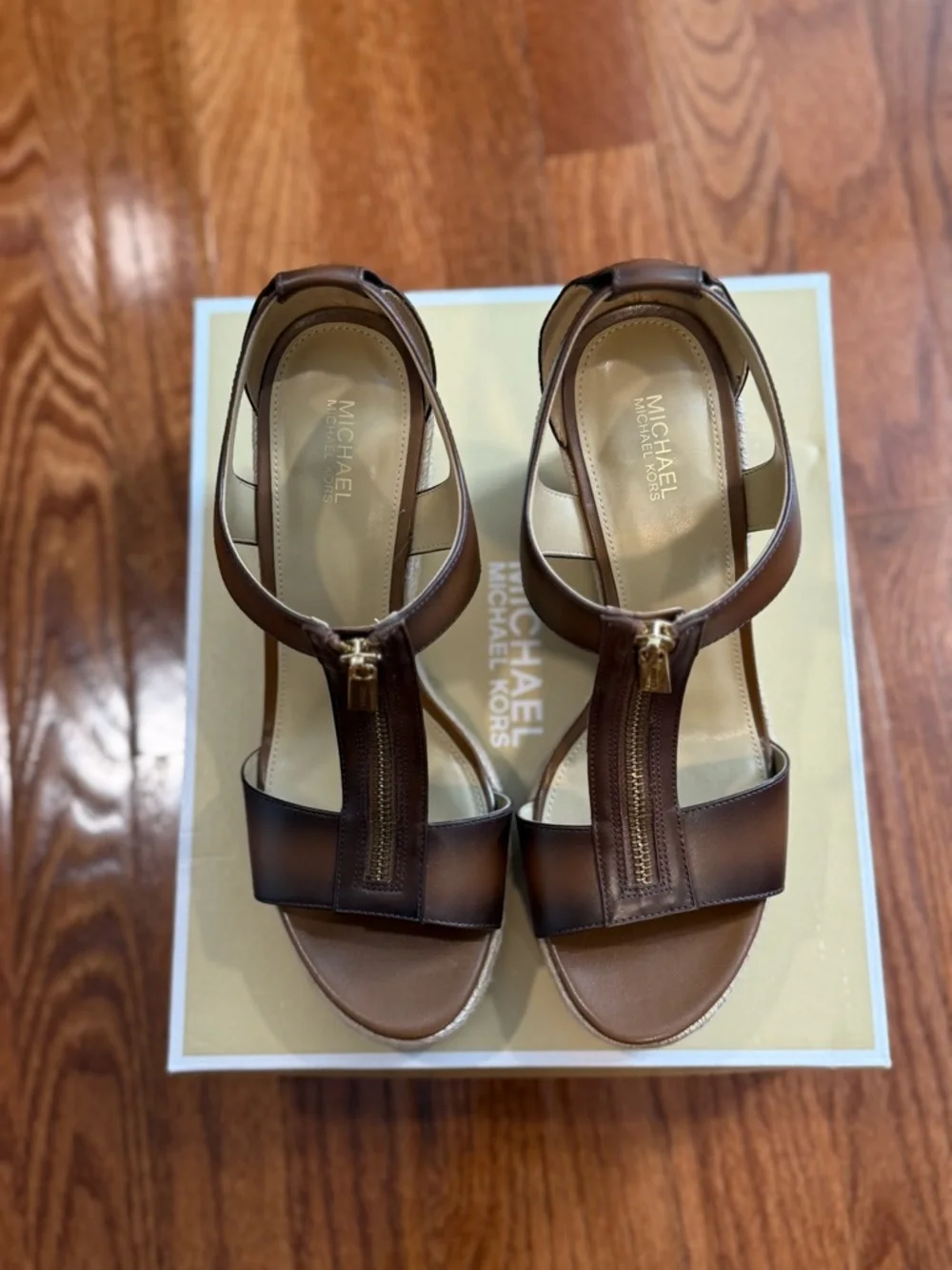 LN Michael Kors BERKLEY MID WEDGE - Picture 4 of 7
